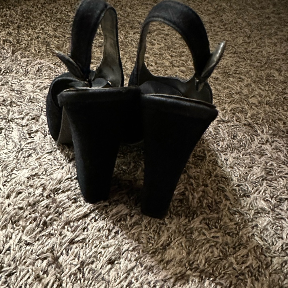 Free Press Black Suede Peep Toe Slingback Heels – Size 7.5 - Picture 2 of 5